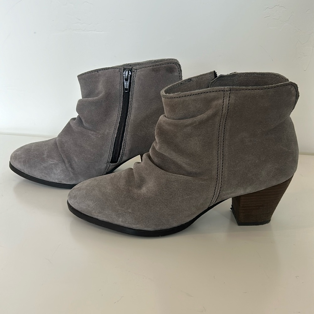 Grey Suede Leather Bootie (9)-excellent condition